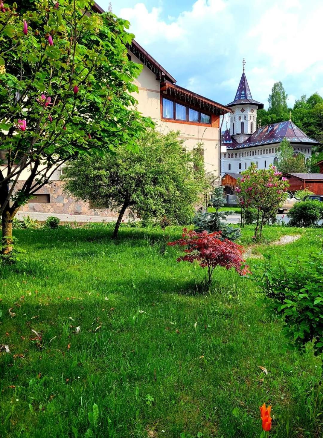 Eco-Tim Apartment Moisei Bagian luar foto