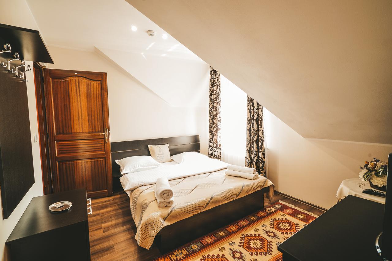 Eco-Tim Apartment Moisei Bagian luar foto